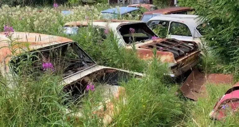 BMW3-E30 fungerar som skrotbil