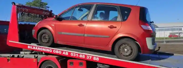 Skrotbil Renault-Megane går igen
