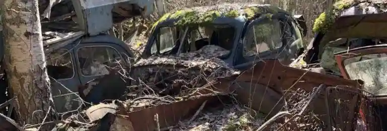 Skrotbilar i Lönsboda säljes för fragmentering