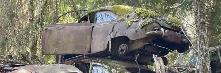 Skrotbilar i Degerfors säljes för fragmentering