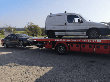 Kamaxel från skrotade bilar som Isuzu-Base i Uddevalla