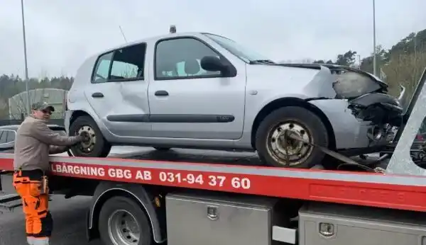 Skrotbil = oslipad diamant i metallformat